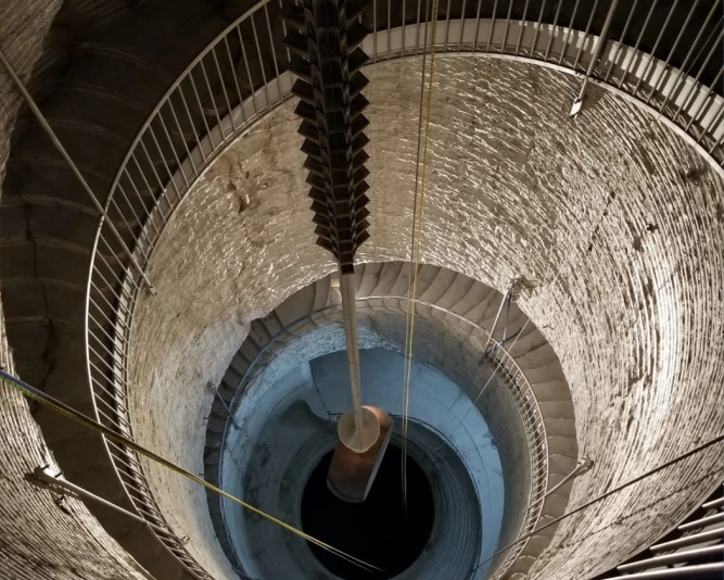 Jeff Bezos working on the creation of a clock designed to last for 10,000 years. 1 long now foundation image